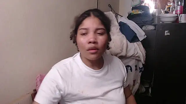 madelene online show from 03-18-25, 04:07