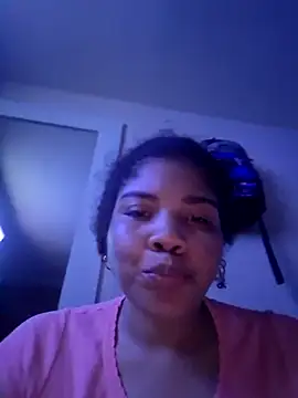 madelene online show from 02-18-25, 04:37
