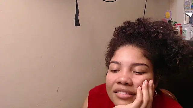 Snapshot of madelene chatting on 05-09-26, 01:31 madelene online show from 05-09-26, 01:31