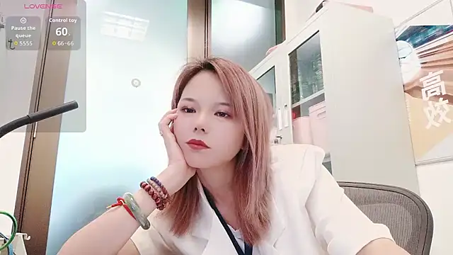 Snapshot of KKMM168 chatting on 05-18-26, 04:51 KKMM168 online show from 05-18-26, 04:51