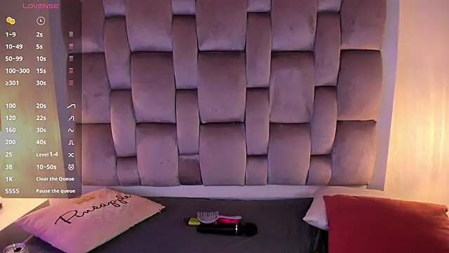 Snapshot of Dannika07 chatting on 05-14-26, 03:47 Dannika07 online show from 05-14-26, 03:47