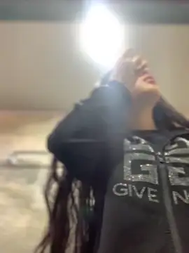 Snapshot of Linda_LS chatting on 09-09-25, 02:04 Linda LS online show from 09-09-25, 02:04