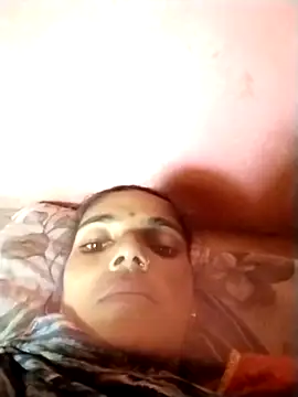 Snapshot of Sonam_mehta chatting on 09-22-25, 05:35 Sonam mehta online show from 09-22-25, 05:35