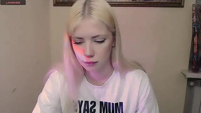 AliceHotty  online show from 03-26-26, 08:34