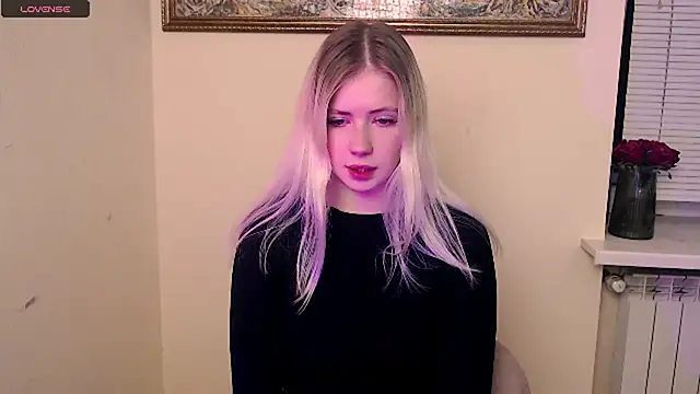 Snapshot of AliceHotty_ chatting on 10-02-25, 07:34 AliceHotty online show from 10-02-25, 07:34