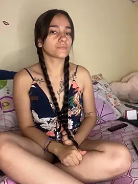 Snapshot of MiaRousexxx_ chatting on 09-17-25, 08:33 MiaRousexxx online show from 09-17-25, 08:33