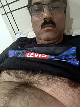 moonflower25 online show from 10-26-25, 07:53