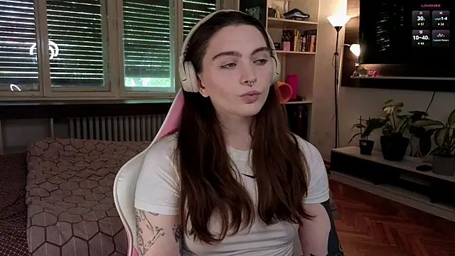 Snapshot of dorfmatratze__ chatting on 05-22-26, 10:46 dorfmatratze online show from 05-22-26, 10:46