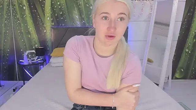 HollyTailors online show from 02-09-26, 06:33