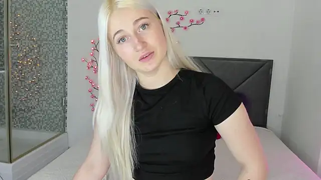 HollyTailors online show from 02-26-26, 01:22