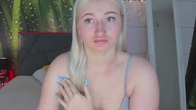 HollyTailors online show from 03-12-26, 06:28