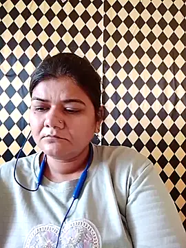 Snapshot of Meenu_tiwari chatting on 10-03-25, 09:33 Meenu tiwari online show from 10-03-25, 09:33