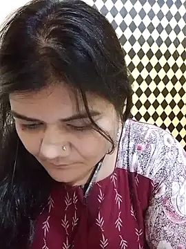 Snapshot of Meenu_tiwari chatting on 09-11-25, 09:26 Meenu tiwari online show from 09-11-25, 09:26