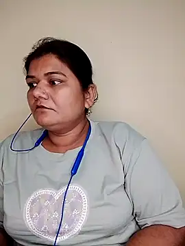 Snapshot of Meenu_tiwari chatting on 10-08-25, 06:41 Meenu tiwari online show from 10-08-25, 06:41