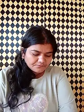 Snapshot of Meenu_tiwari chatting on 09-25-25, 02:50 Meenu tiwari online show from 09-25-25, 02:50