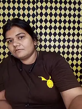 Snapshot of Meenu_tiwari chatting on 09-26-25, 06:26 Meenu tiwari online show from 09-26-25, 06:26