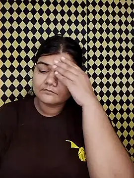 Snapshot of Meenu_tiwari chatting on 09-28-25, 11:28 Meenu tiwari online show from 09-28-25, 11:28