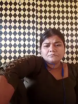 Snapshot of Meenu_tiwari chatting on 10-04-25, 11:23 Meenu tiwari online show from 10-04-25, 11:23