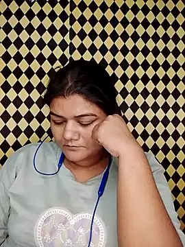 Snapshot of Meenu_tiwari chatting on 10-03-25, 09:38 Meenu tiwari online show from 10-03-25, 09:38