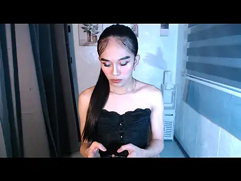 LauraSoHot online show from 09-22-25, 06:03