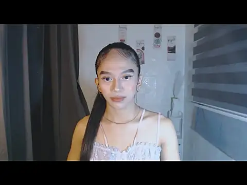 LauraSoHot online show from 09-09-25, 11:52