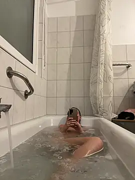 Emilia Mausi online show from 03-13-26, 08:58