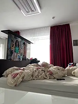 Emilia Mausi online show from 03-26-26, 12:14