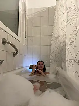 Emilia Mausi online show from 02-19-26, 08:17