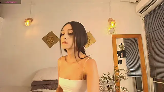 Aleexiiaa online show from 07-22-26, 04:03