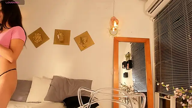 Aleexiiaa online show from 06-11-26, 05:04