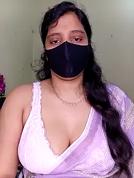 Snapshot of Rose-luckey chatting on 04-30-26, 01:51 Rose-luckey online show from 04-30-26, 01:51