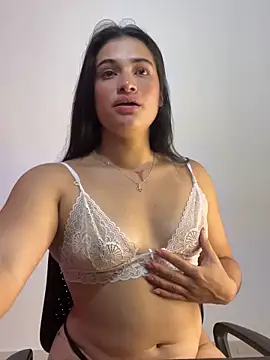 Snapshot of alice_shyness chatting on 10-20-25, 04:25 alice shyness online show from 10-20-25, 04:25