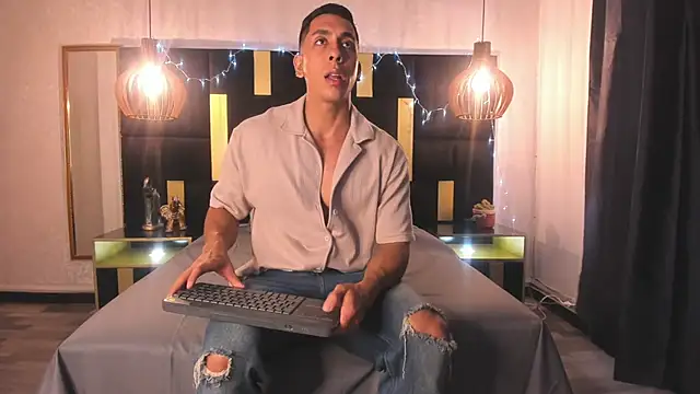 Lucio  Fox online show from 12-15-25, 12:00