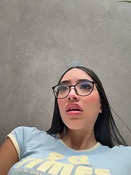 lissafeniix  online show from 03-29-26, 05:25