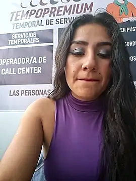 Snapshot of CAROLINE__07 chatting on 11-17-25, 01:48 CAROLINE 07 online show from 11-17-25, 01:48