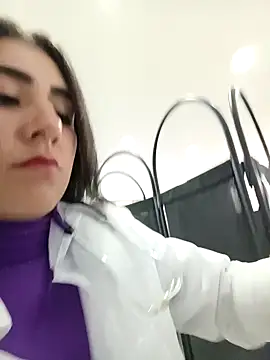 CAROLINE  07 online show from 04-17-26, 07:17