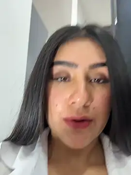 CAROLINE  07 online show from 07-10-26, 02:17