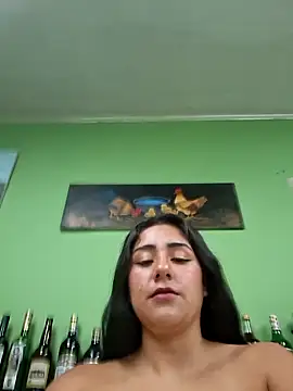 Snapshot of CAROLINE__07 chatting on 11-10-25, 04:45 CAROLINE 07 online show from 11-10-25, 04:45