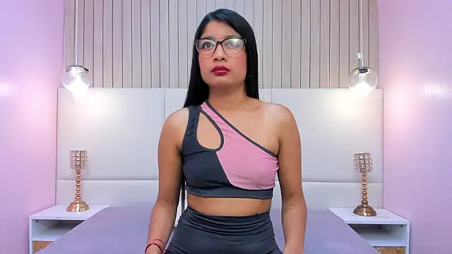 MelanyWayne  online show from 03-25-26, 06:51