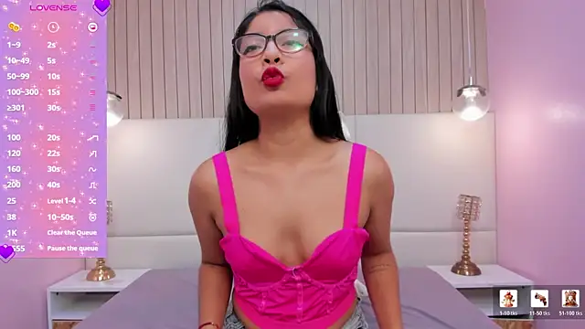 MelanyWayne  online show from 07-06-26, 11:39