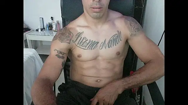 Snapshot of mckanna chatting on 09-12-25, 08:08 mckanna online show from 09-12-25, 08:08