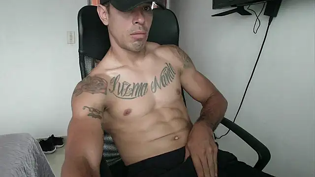 Snapshot of mckanna chatting on 10-02-25, 03:37 mckanna online show from 10-02-25, 03:37