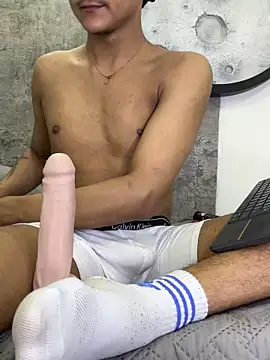  Leohot  online show from 04-18-26, 03:53