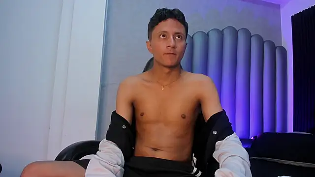  Leohot  online show from 11-06-25, 03:43