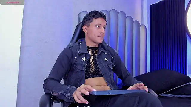  Leohot  online show from 11-27-25, 03:40