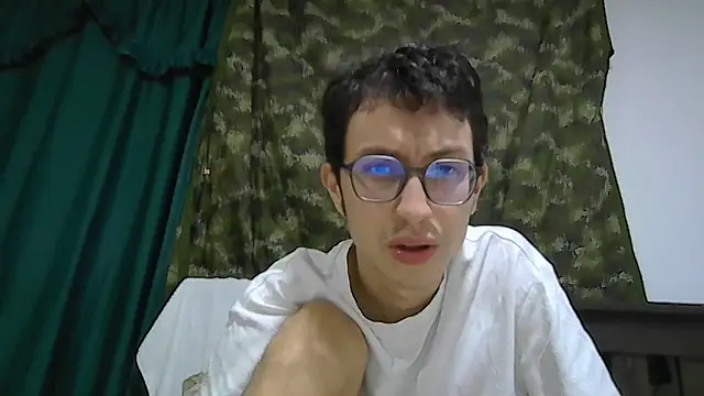 Snapshot of Kevintdx chatting on 02-14-26, 11:05 Kevintdx online show from 02-14-26, 11:05