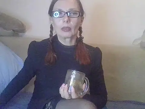 Snapshot of Sweetmurrr chatting on 10-19-25, 03:20 Sweetmurrr online show from 10-19-25, 03:20