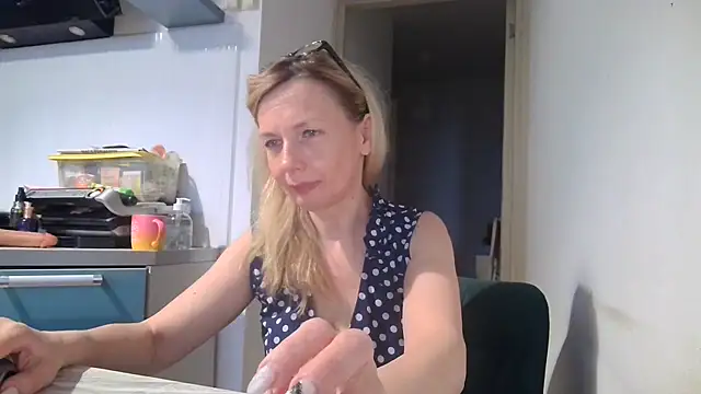 Sweetmurrr online show from 06-14-26, 01:46