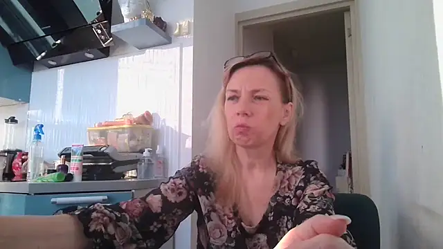 Sweetmurrr online show from 06-20-26, 02:16