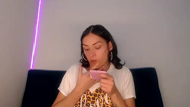 Megan Gil  online show from 02-14-26, 09:37